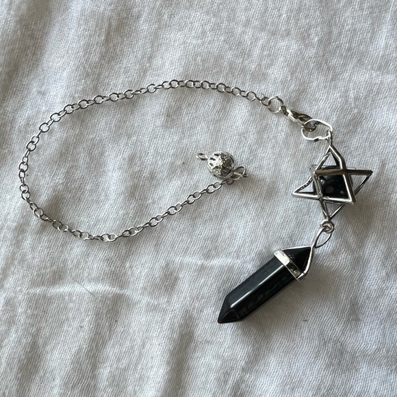 Merkaba Divination Quartz Crystal Pendulum - Picture 3 of 4